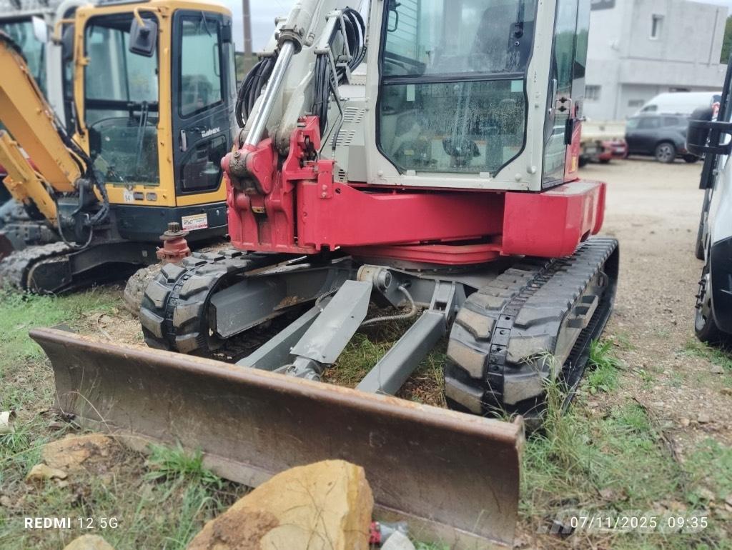 Takeuchi 280 FR Roomikekskavaatorid