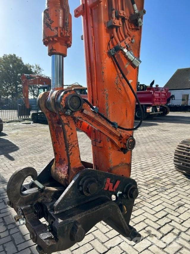 Hitachi ZX 130 Roomikekskavaatorid