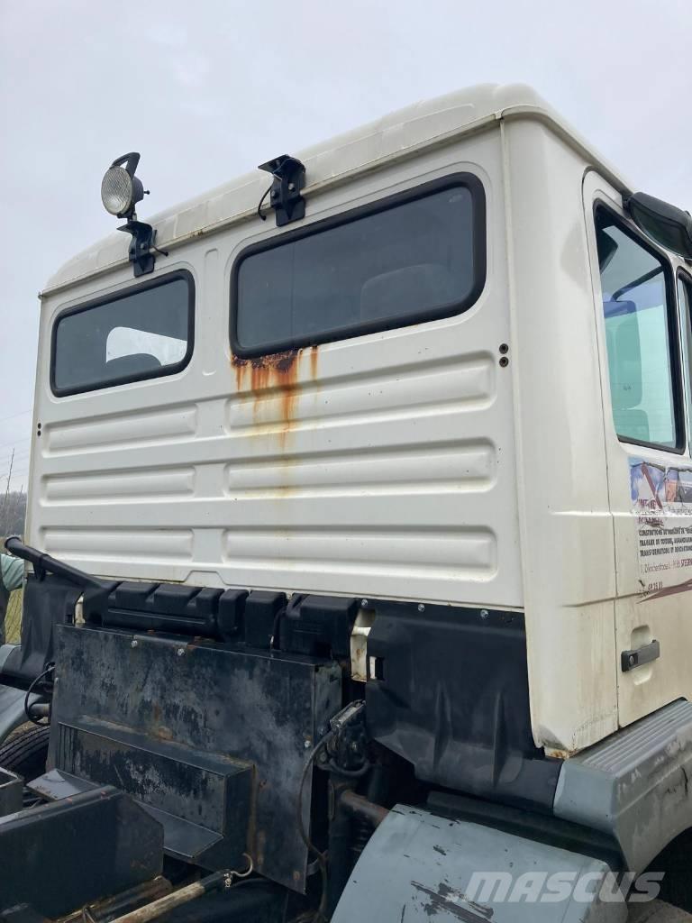 MAN FE 360 A Konksliftveokid