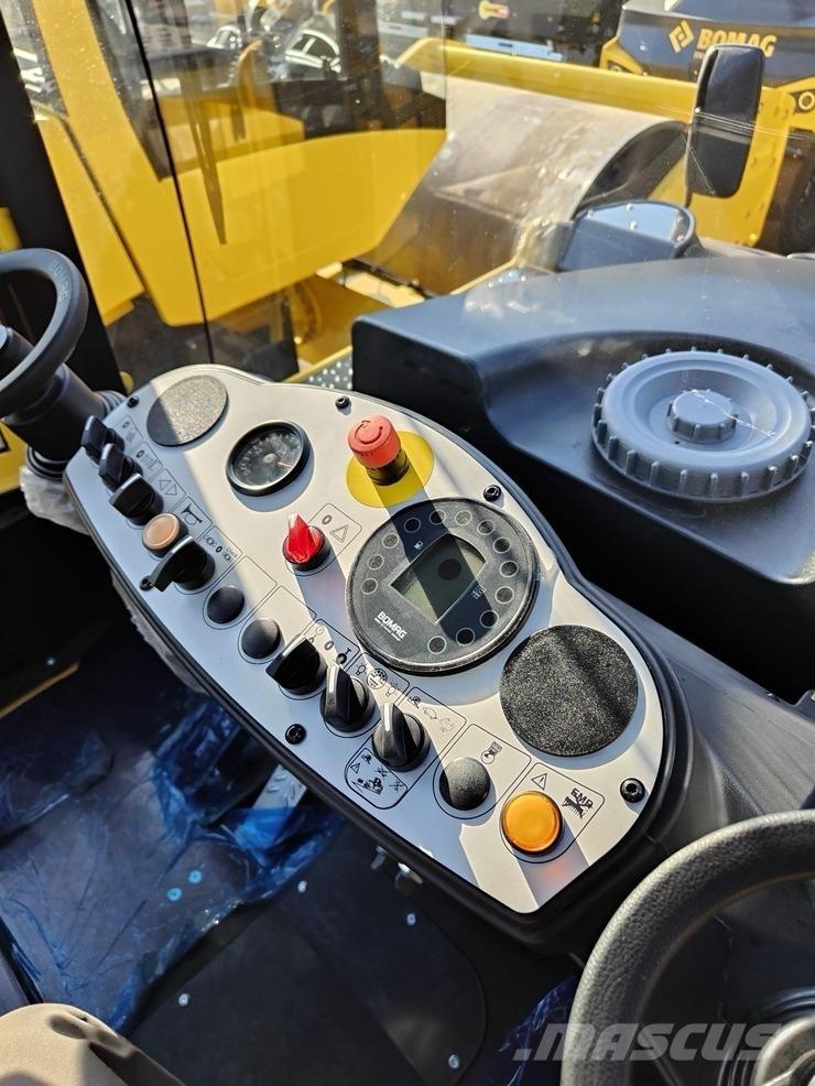 Bomag BW 24 R H Pneumorehvidega rullid