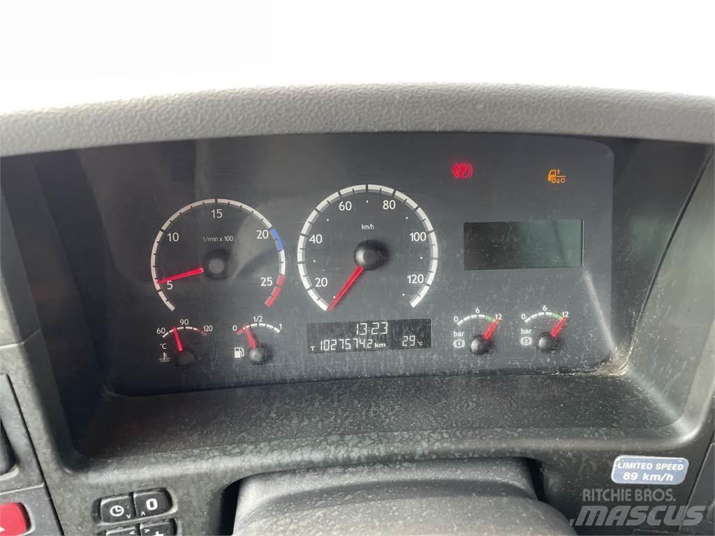 Scania P340 8x4 Kraanaga veokid