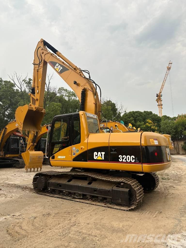 CAT 320C Roomikekskavaatorid