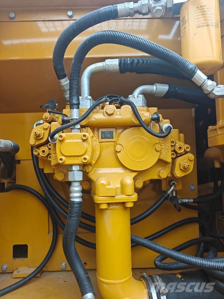 CAT 329 D Roomikekskavaatorid