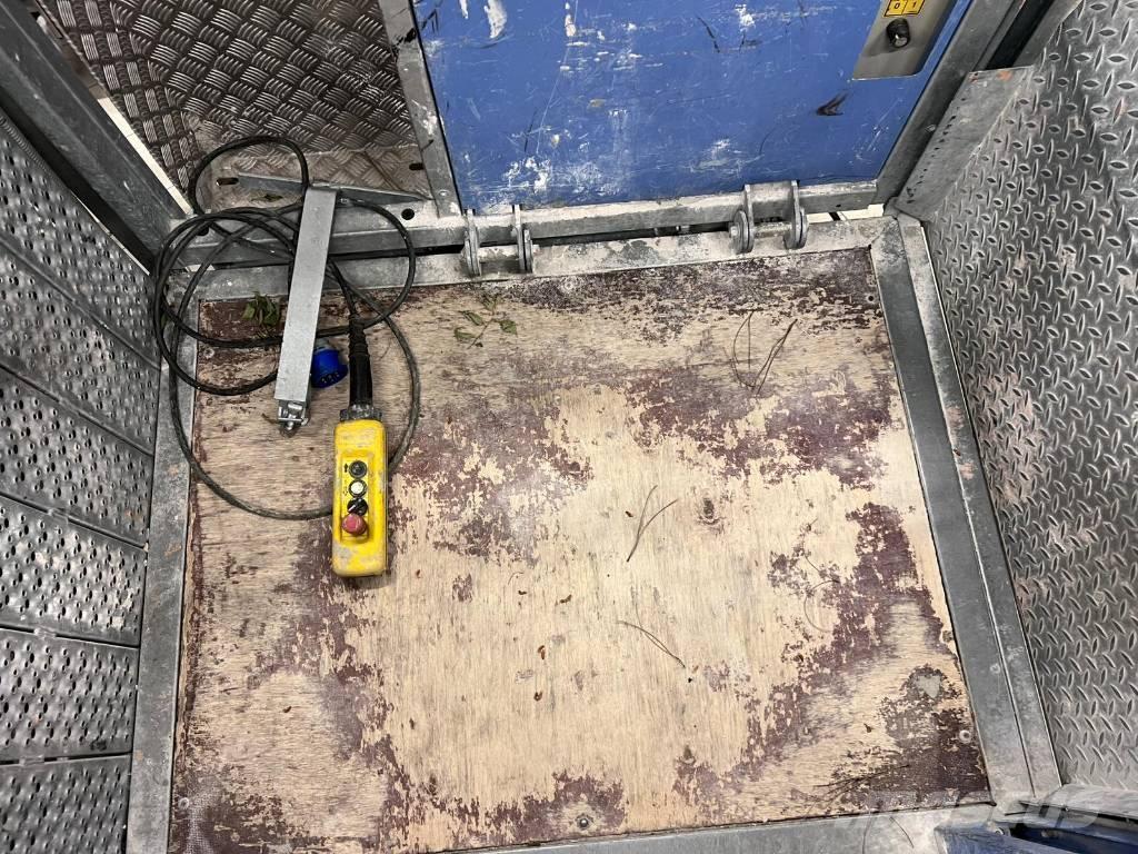 Geda 300 Z-ZP Construction hoists