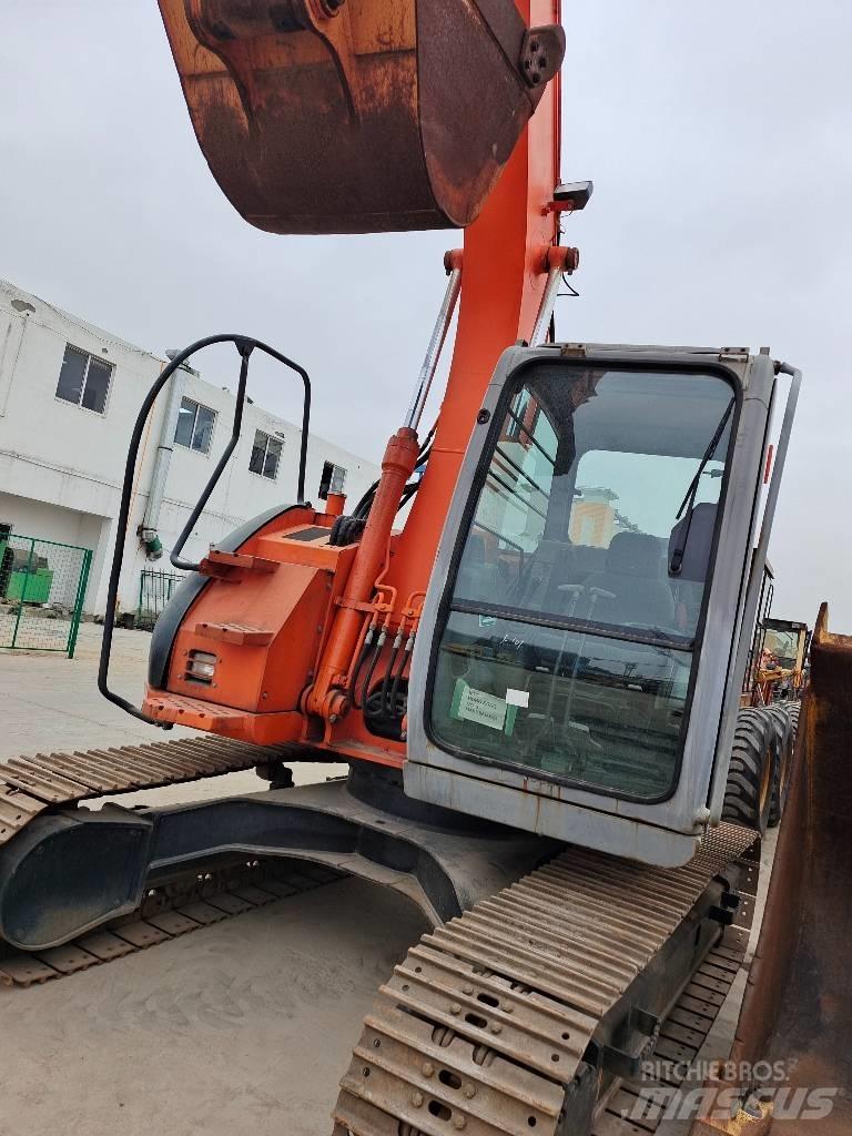 Hitachi ZX 135 US Roomikekskavaatorid