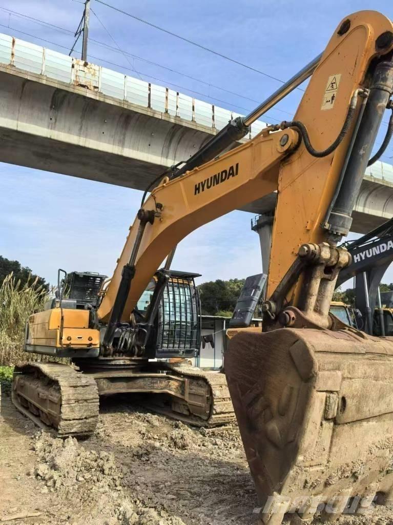 Hyundai 520VS Roomikekskavaatorid