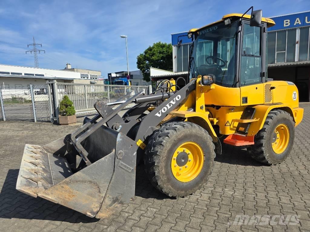 Volvo L 30 G Rataslaadurid
