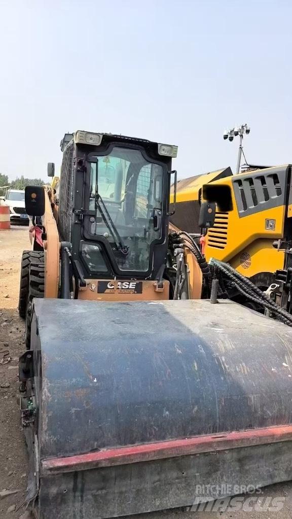 CASE SR 130 Kompaktlaadurid