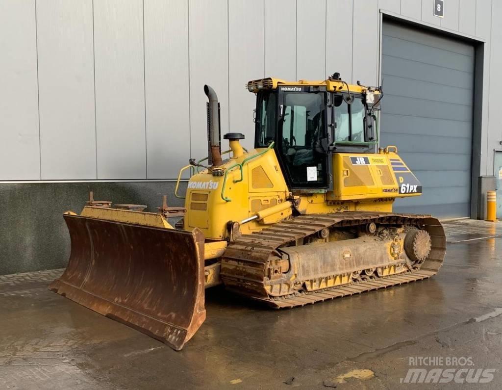 Komatsu D 61 PX-23 Buldooserid