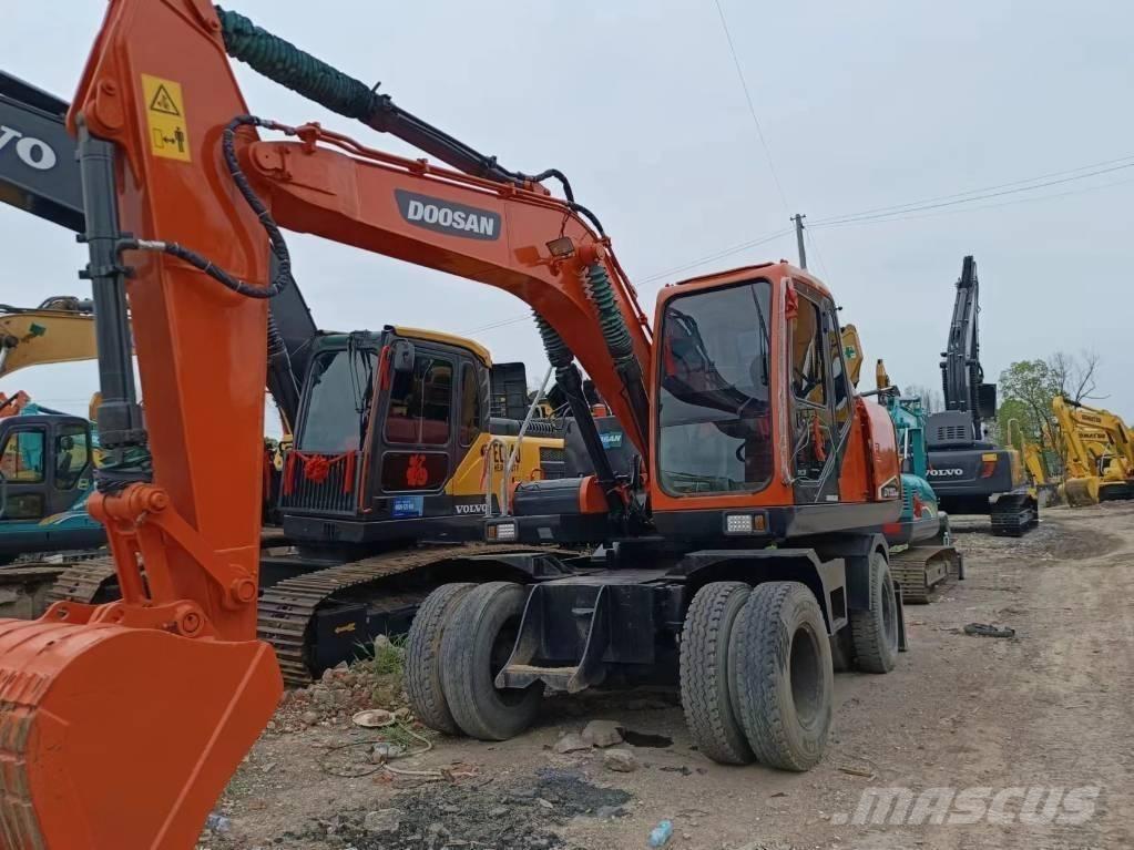 Doosan 150 W Ratasekskavaatorid
