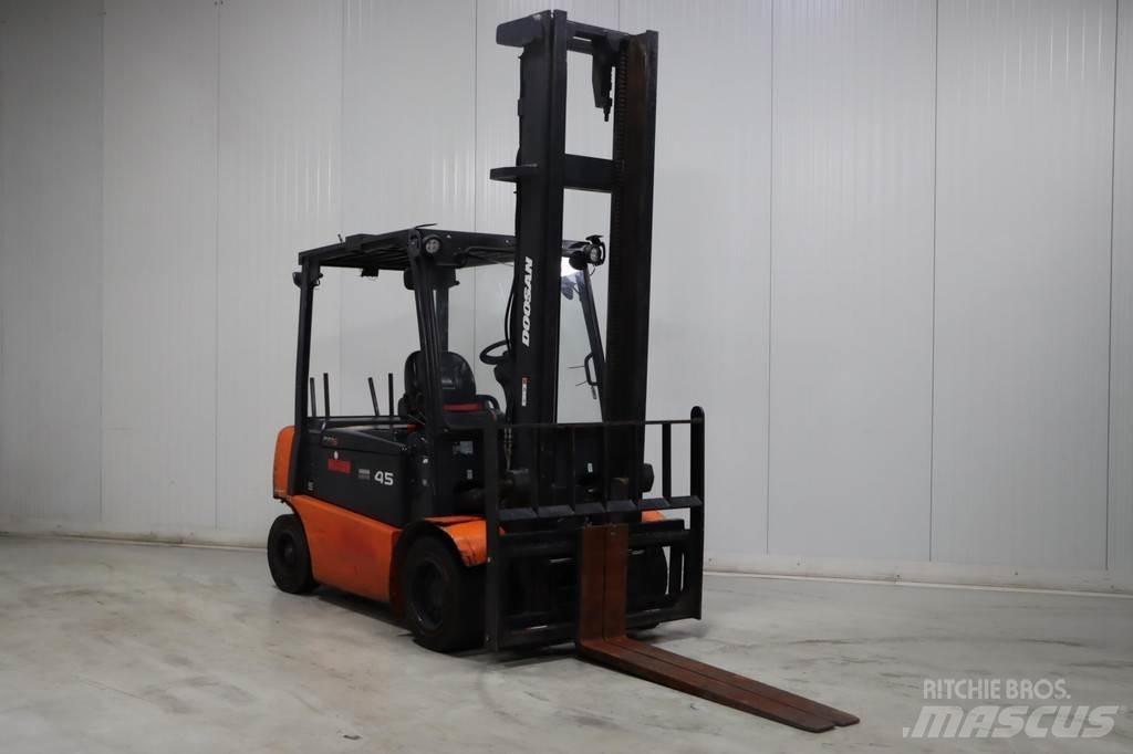 Doosan B45X-5 Elektritõstukid