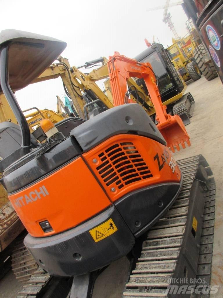 Hitachi ZX 30 U Miniekskavaatorid < 7 t