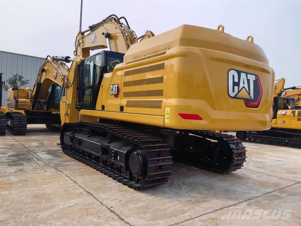 CAT 352 Roomikekskavaatorid