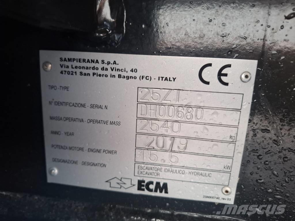 ECM 25 ZT Miniekskavaatorid < 7 t