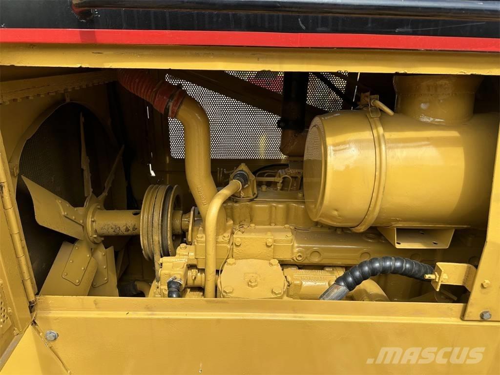CAT D 6 G Buldooserid