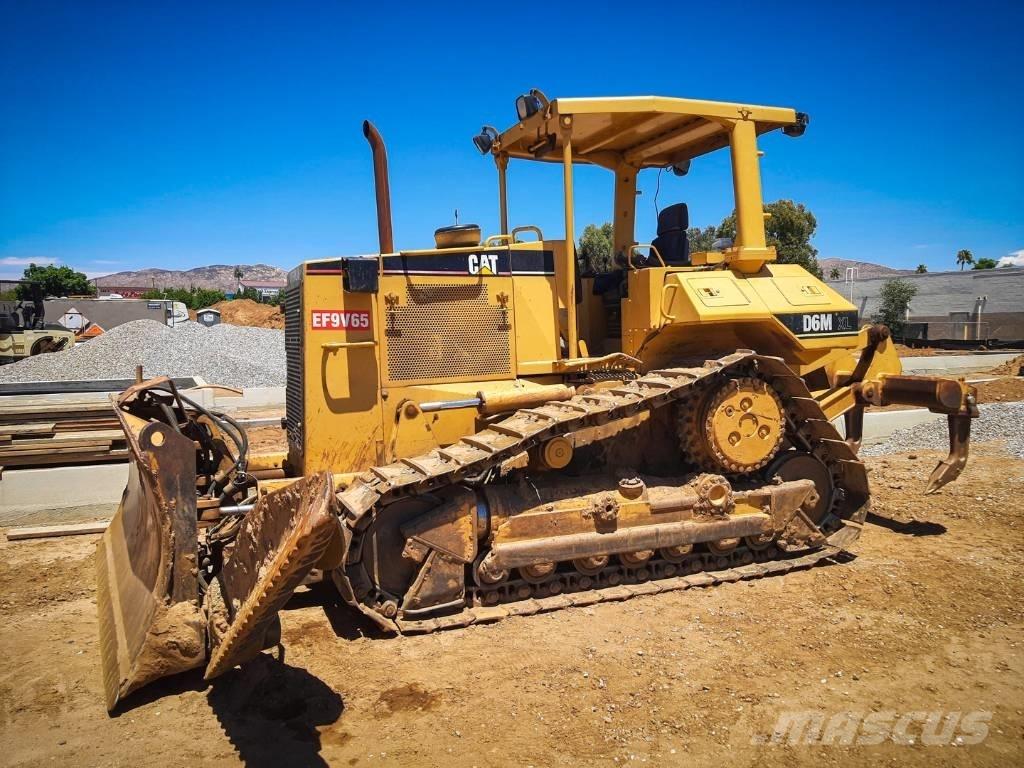 CAT D 6 M XL Buldooserid