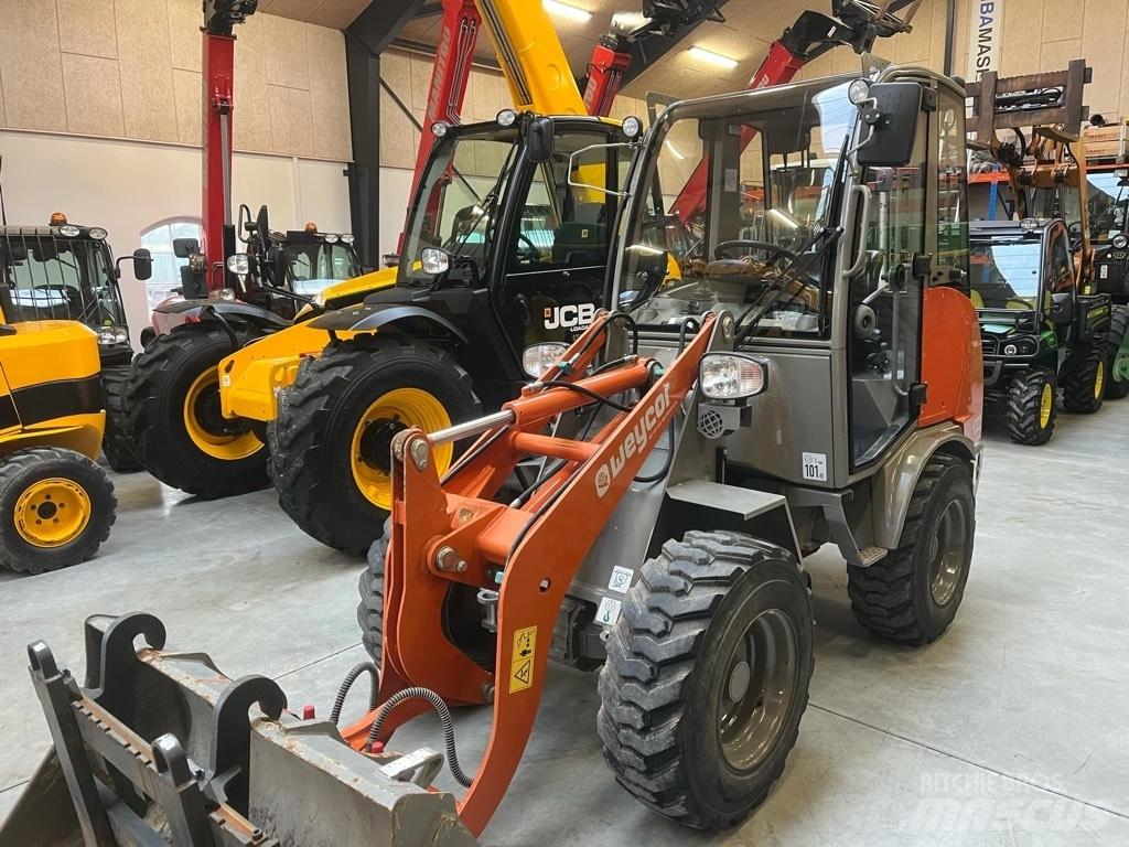 Weycor AR 320 Väikelaadurid