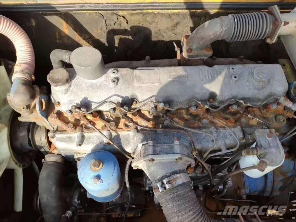 Hyundai 210-5 Roomikekskavaatorid