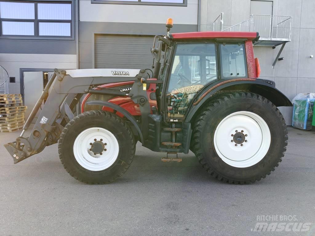 Valtra N 101 Traktorid
