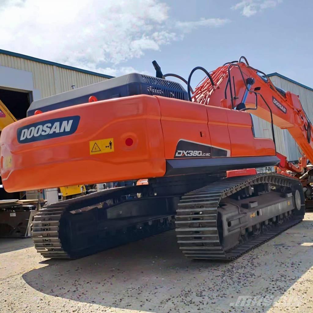 Doosan DX 380 LC Roomikekskavaatorid