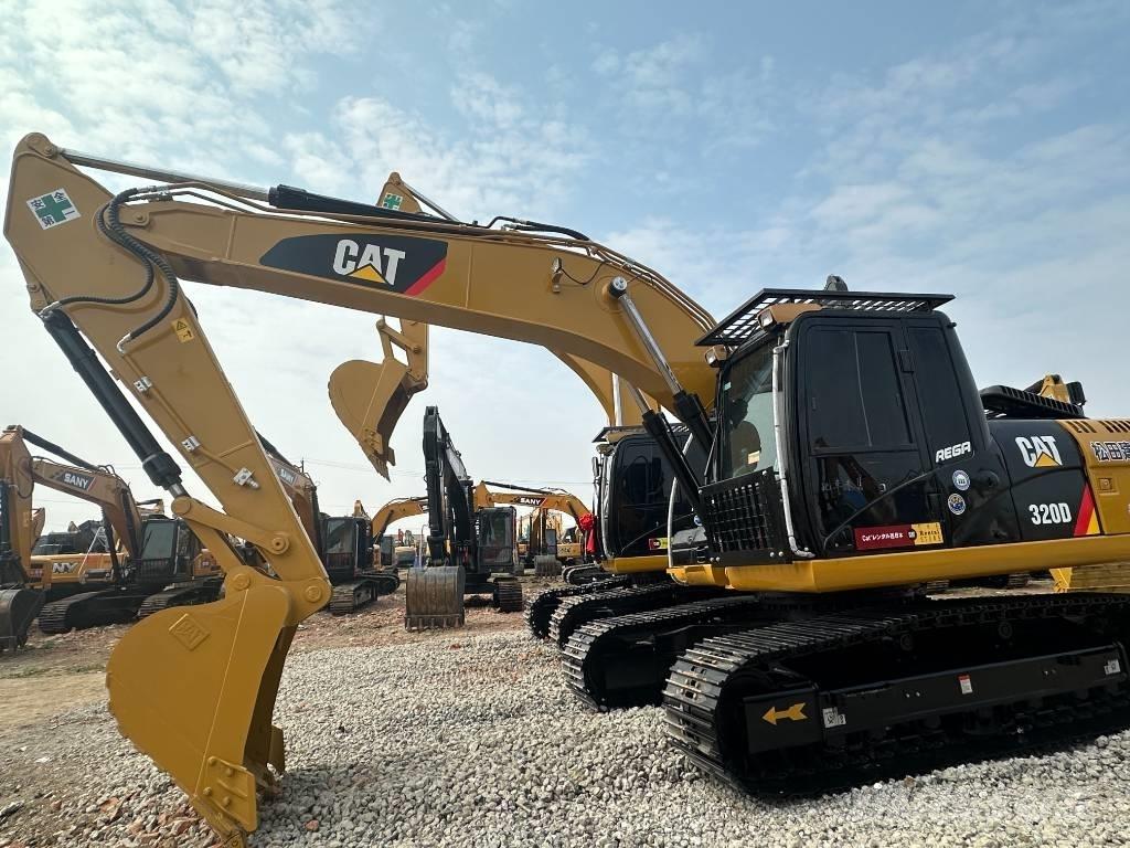 CAT 320 D Roomikekskavaatorid