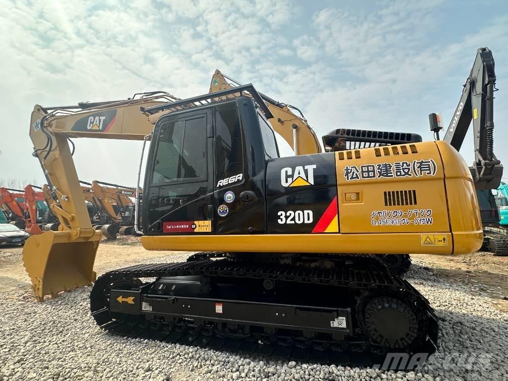 CAT 320 D Roomikekskavaatorid