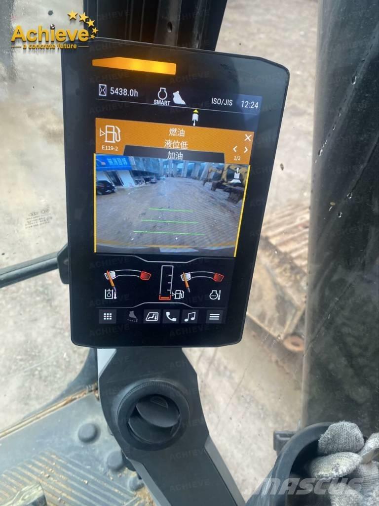 CAT 320 Roomikekskavaatorid