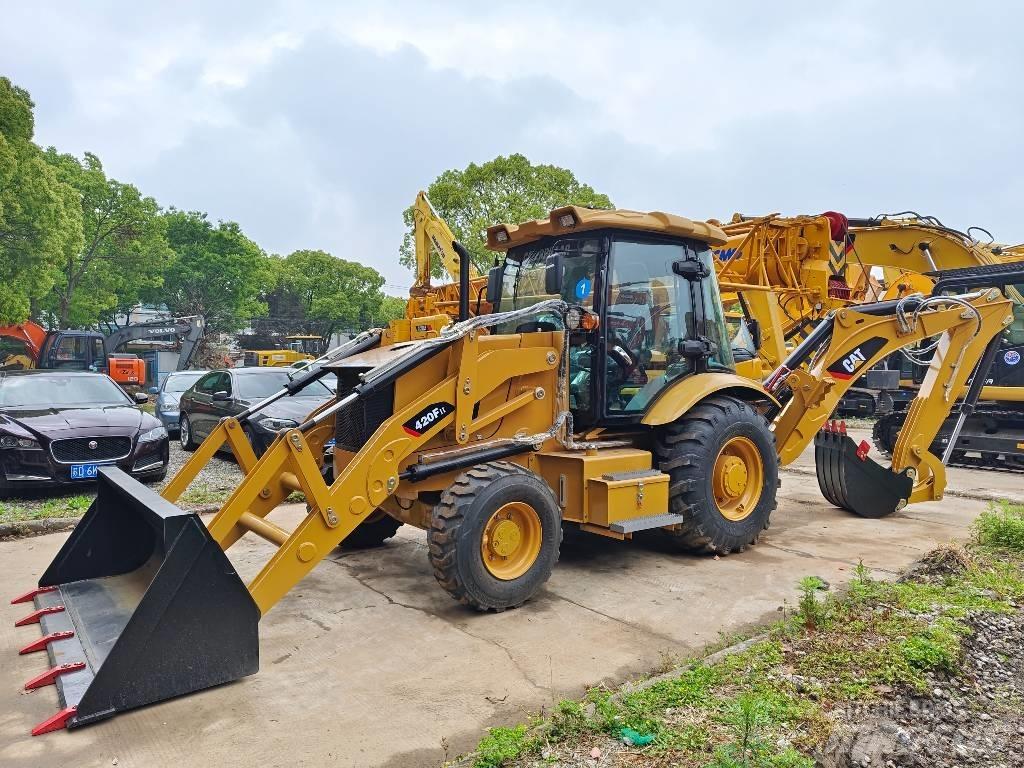 CAT 420 F Ekskavaatorlaadurid