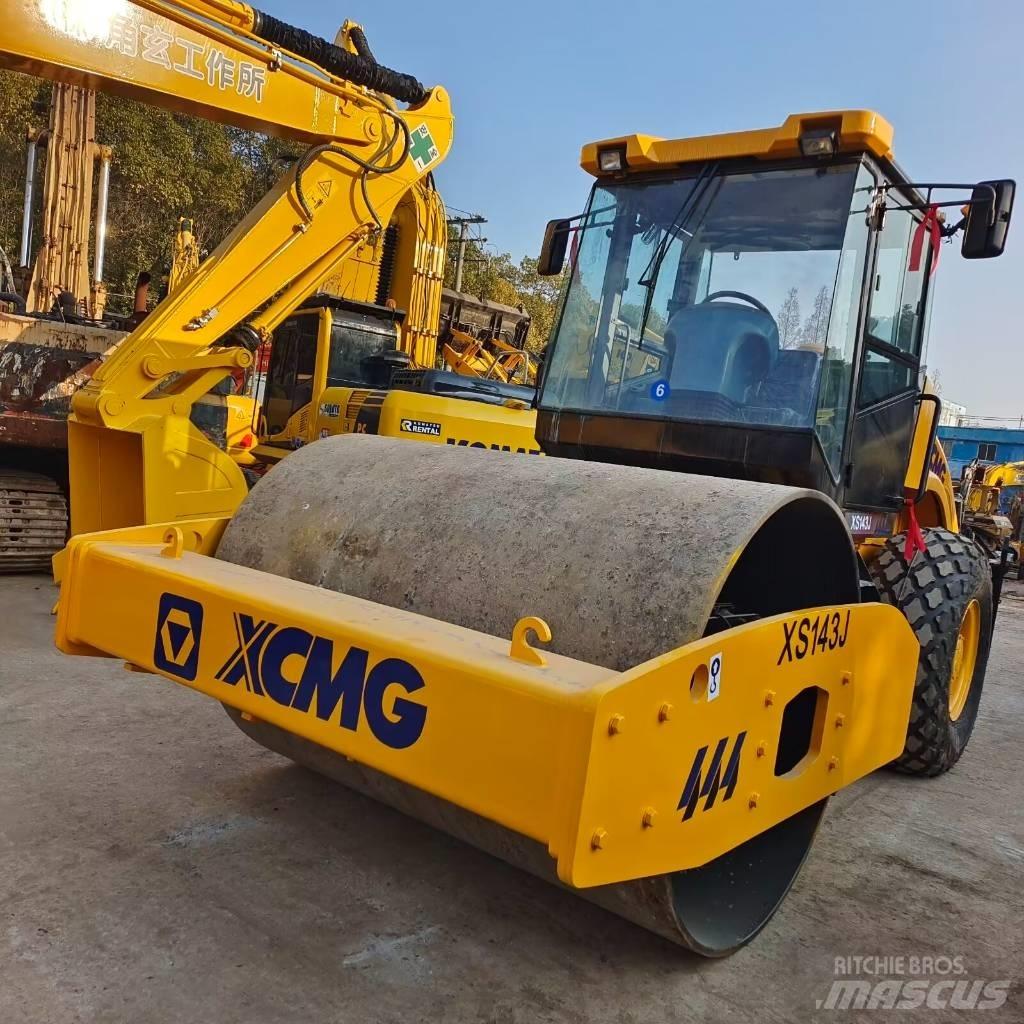 XCMG XS 143J Ühe trumliga rullid