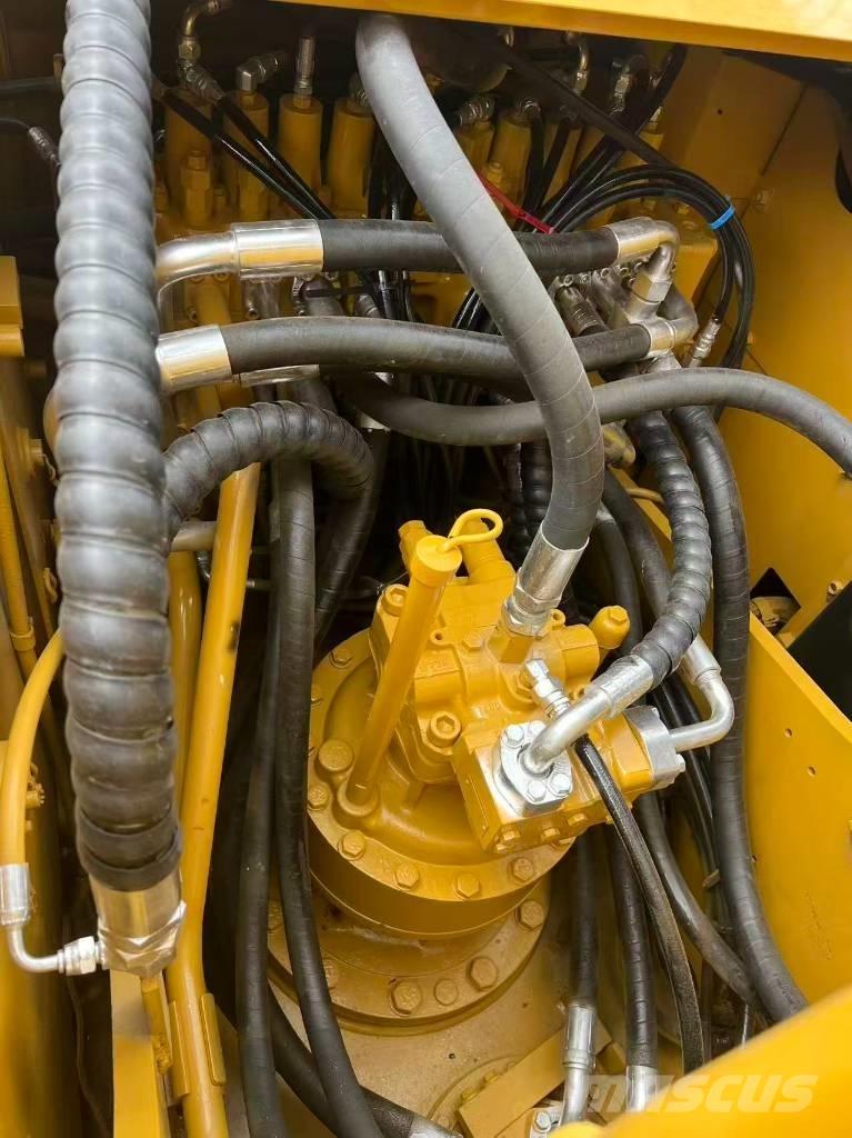 CAT 320 D2L Roomikekskavaatorid