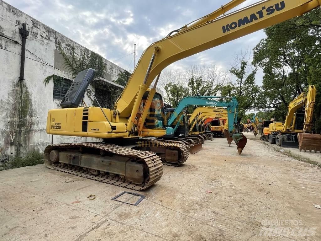 Komatsu PC 220-6 Roomikekskavaatorid