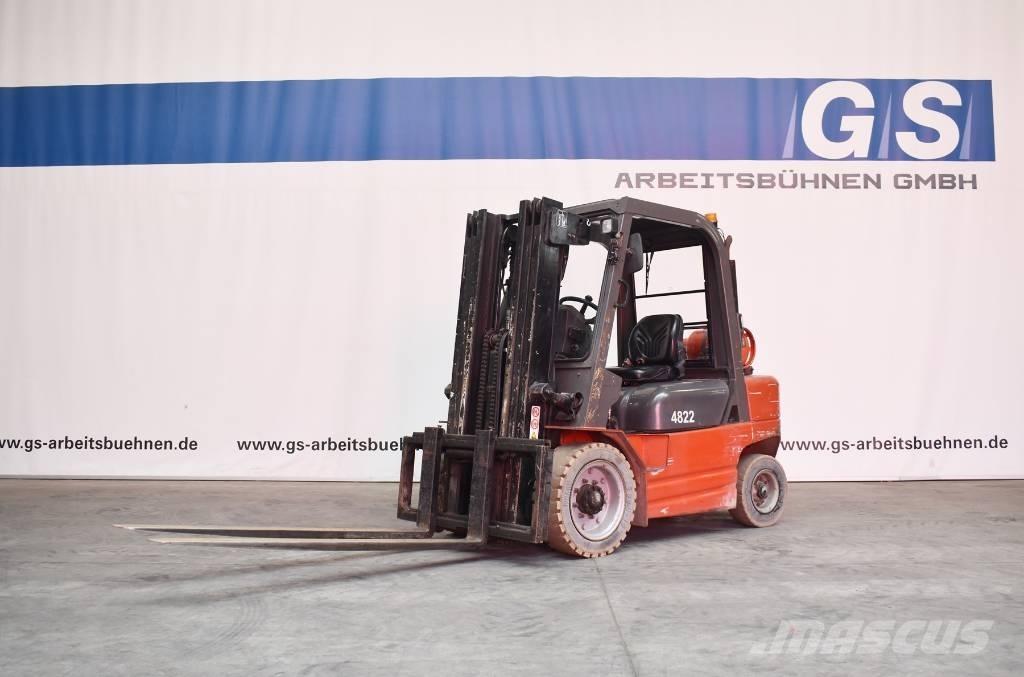 Manitou CG 30 P Gaasitõstukid