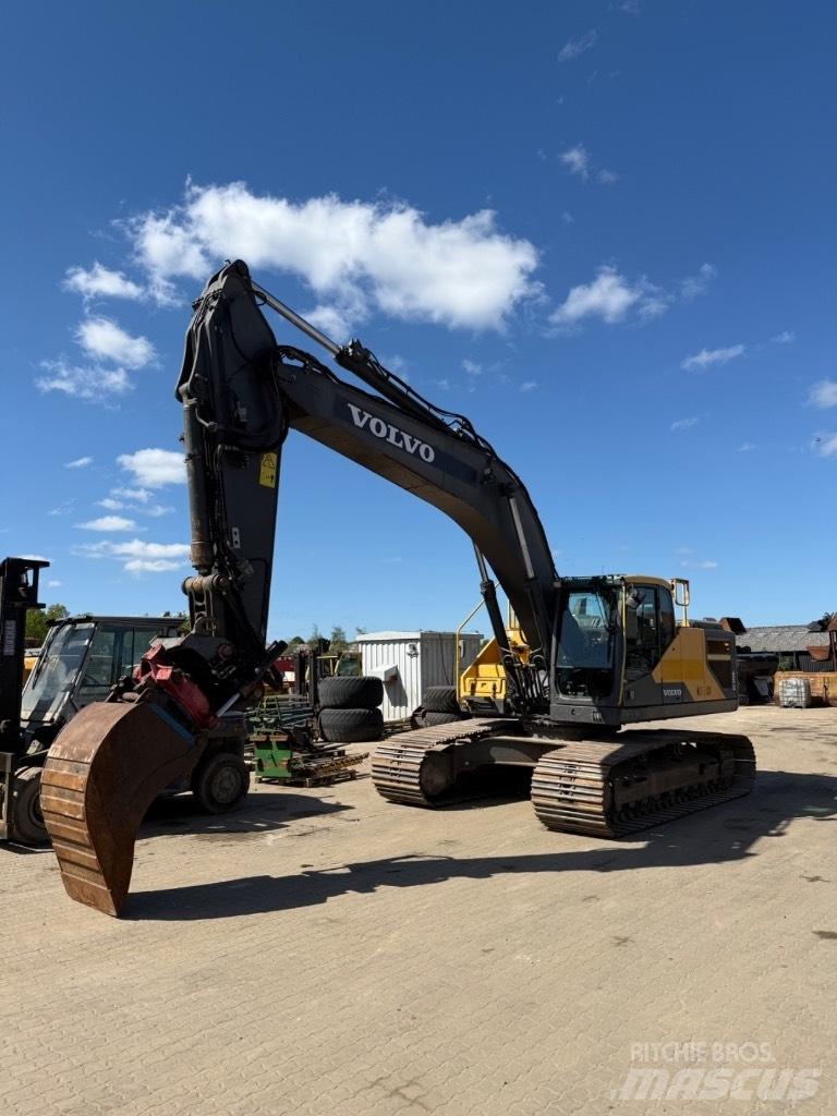 Volvo EC 300 EL Roomikekskavaatorid