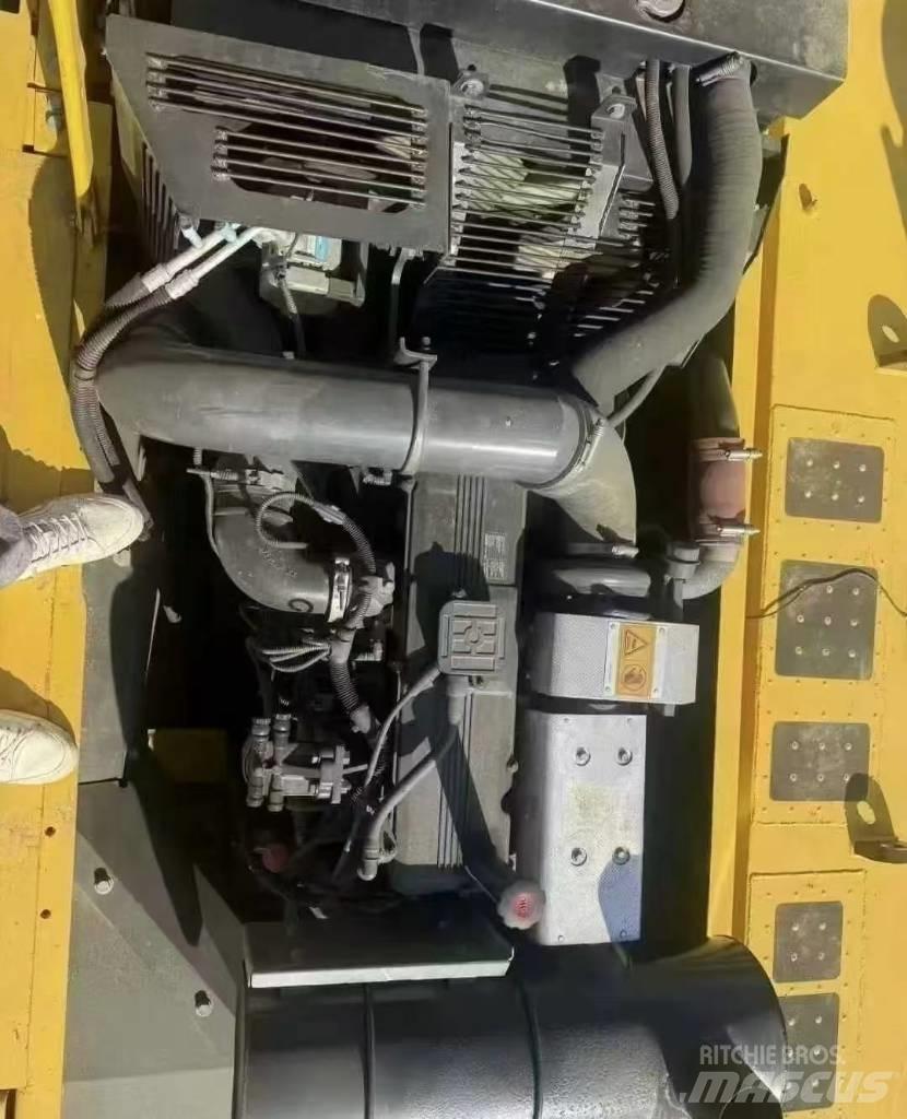 Komatsu PC 350 Roomikekskavaatorid