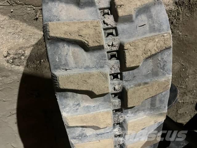 Komatsu PC 26 MR-3 Miniekskavaatorid < 7 t