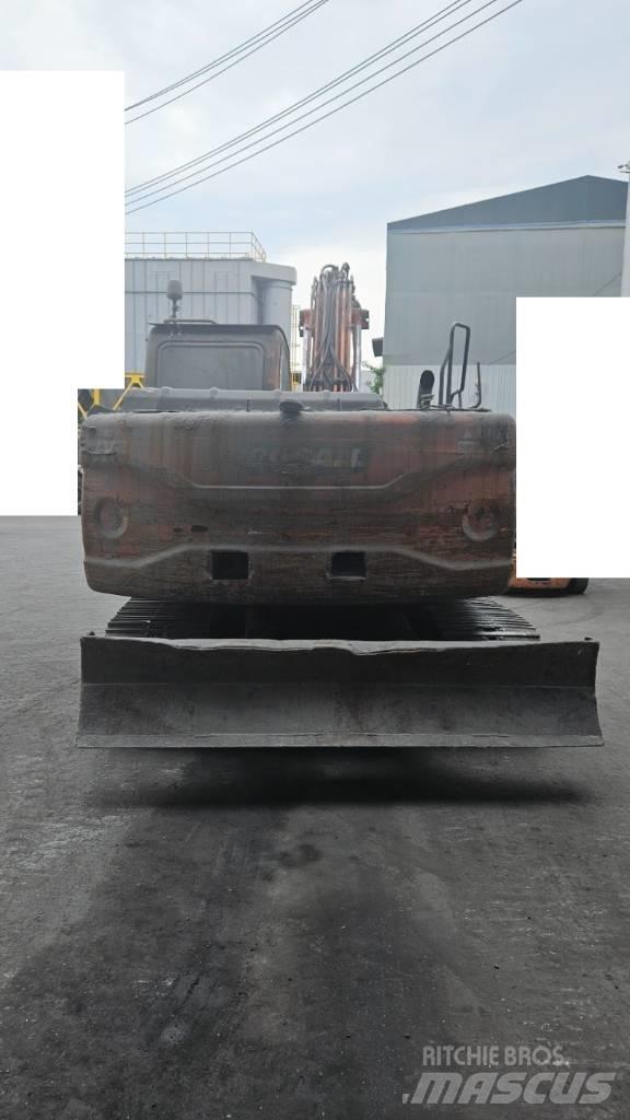 Doosan DX 140 LC Roomikekskavaatorid