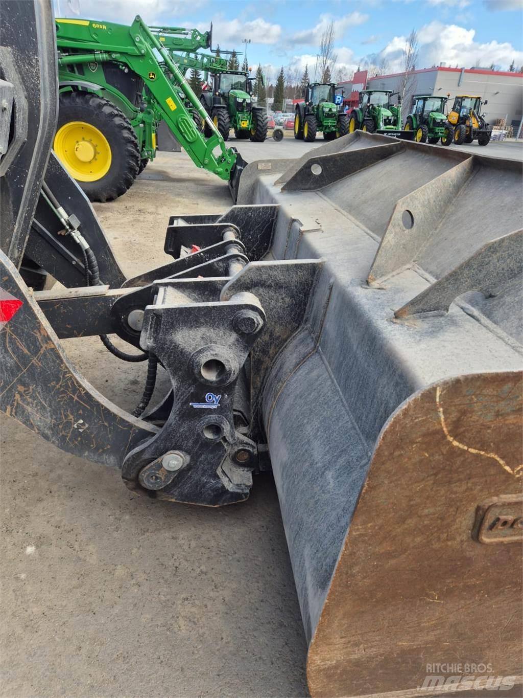 Develon DL320-7 Rataslaadurid