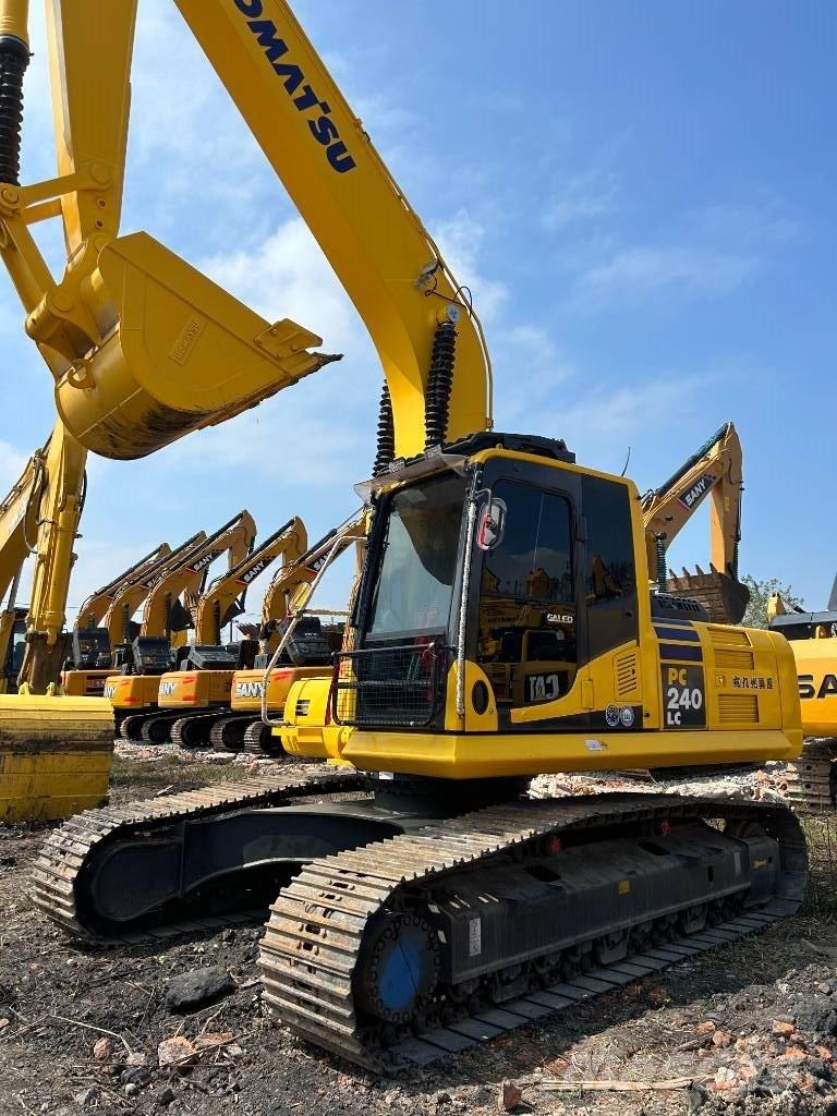 Komatsu PC 240 Roomikekskavaatorid