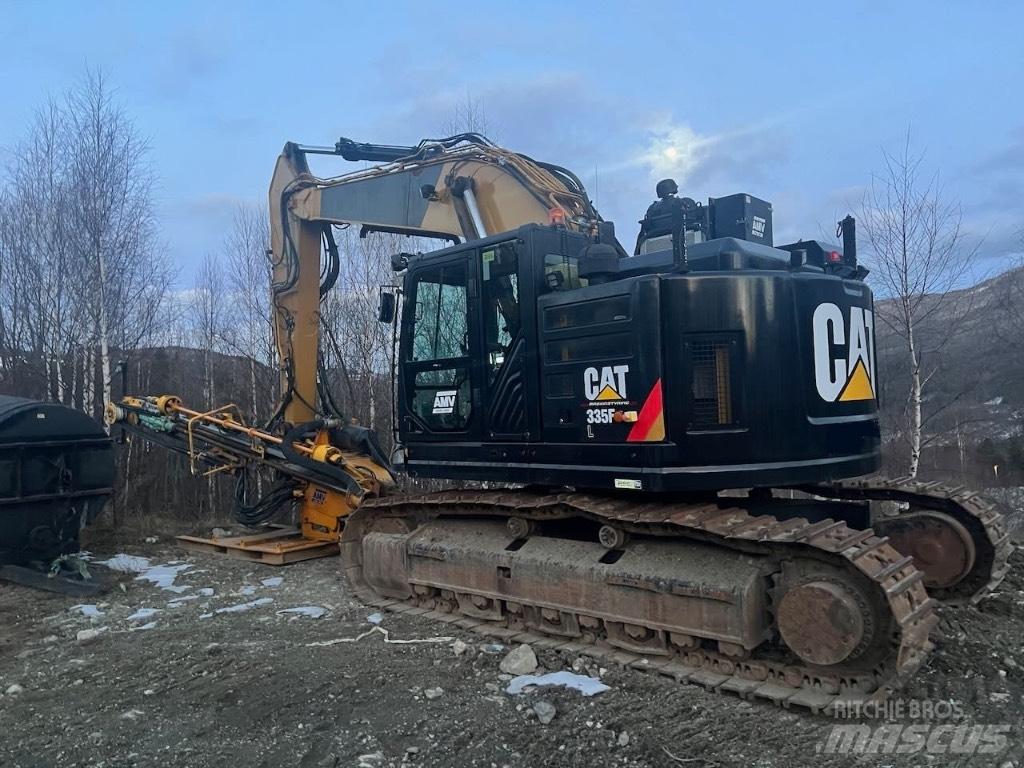 CAT 335 F L CR Vertikaalsed puurmasinad