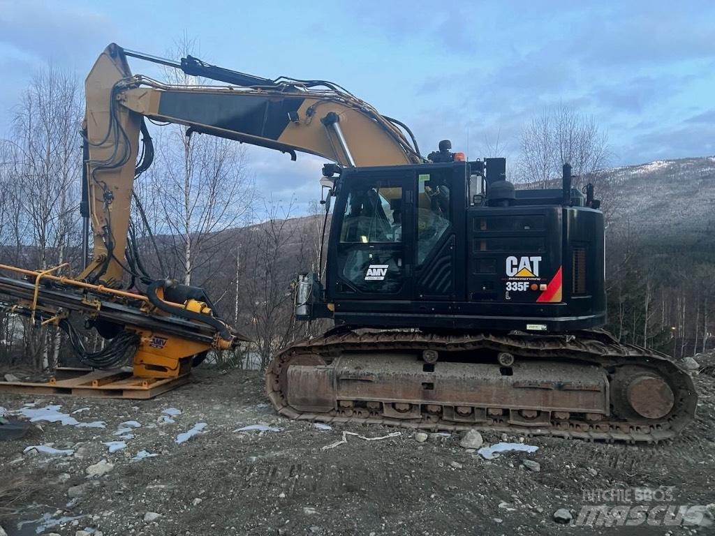 CAT 335 F L CR Vertikaalsed puurmasinad
