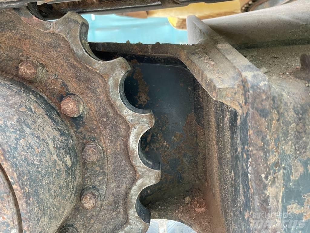 Komatsu PC 80 MR-5E0 Väikeekskavaatorid 7t-12t