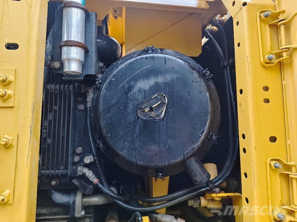Komatsu PC 400-7 Roomikekskavaatorid