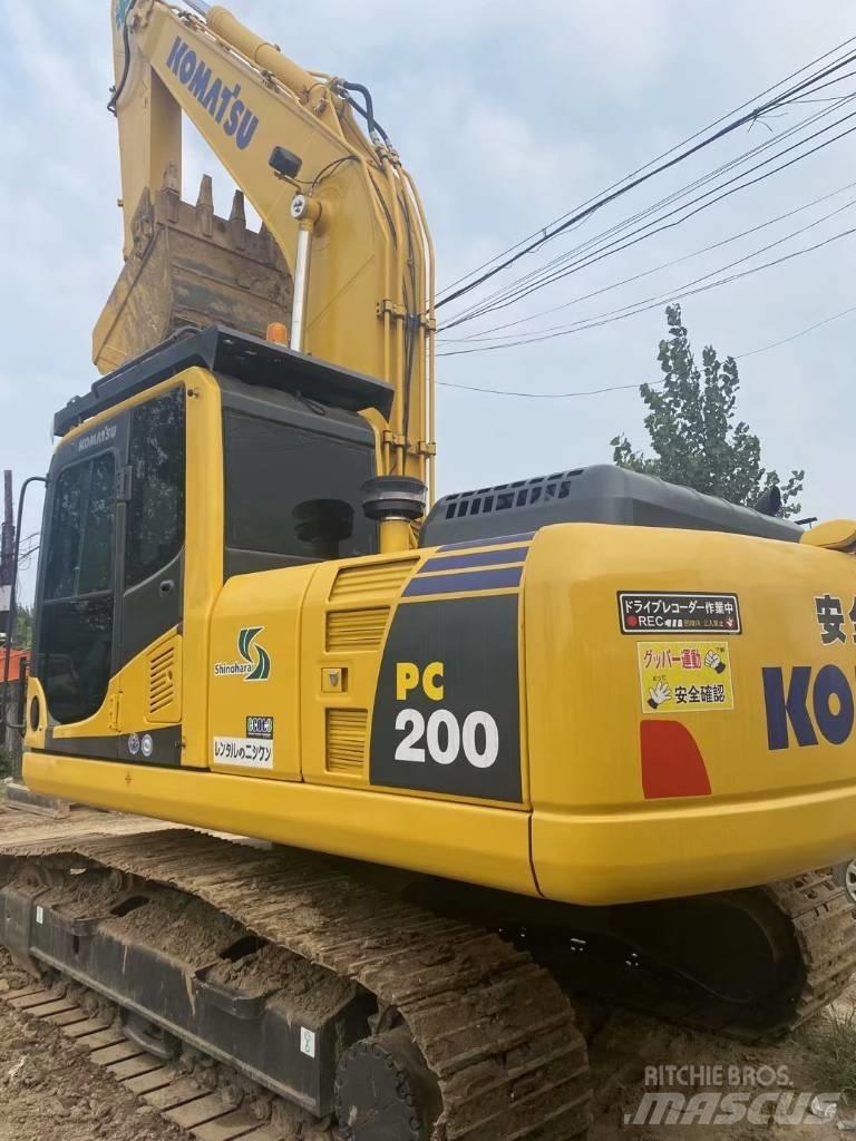 Komatsu pc200-8 Roomikekskavaatorid