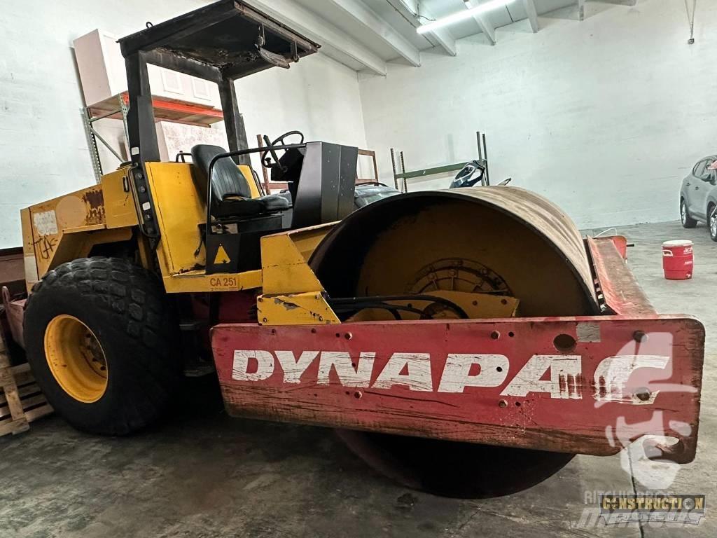 Dynapac CA 251 D Ühe trumliga rullid