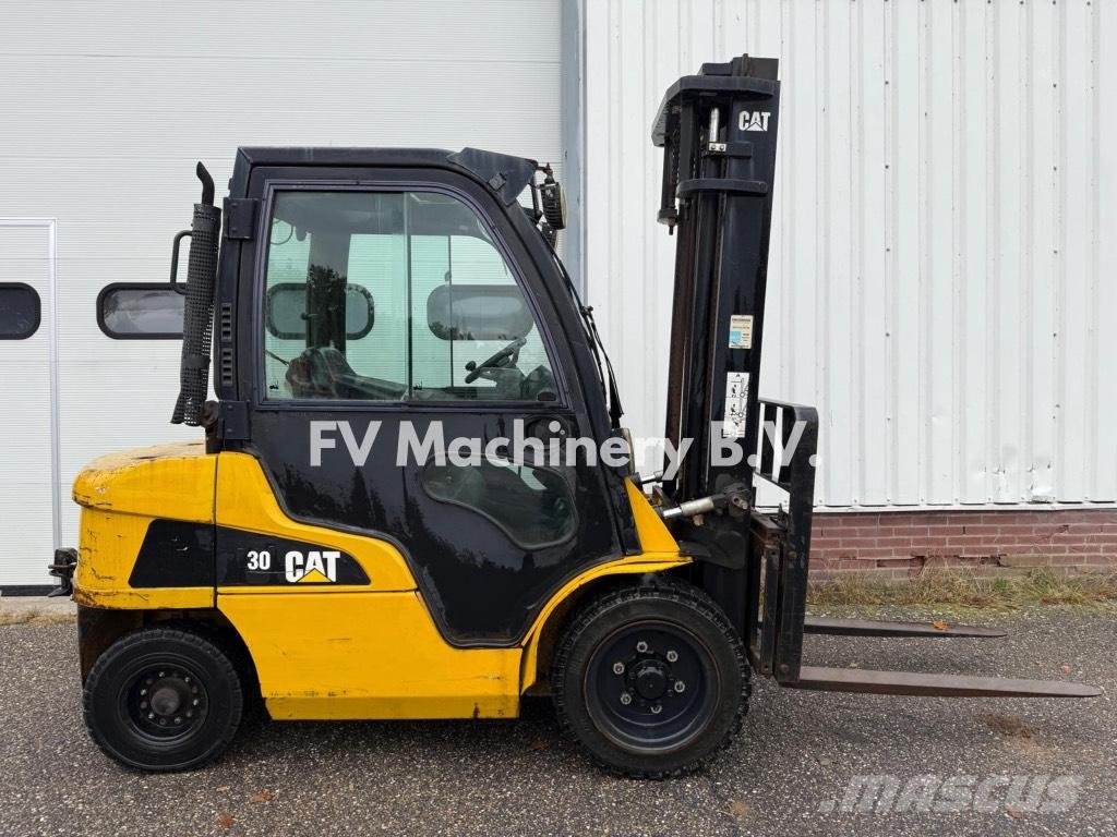 CAT DP 30 N Diiseltõstukid
