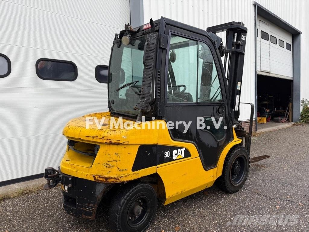CAT DP 30 N Diiseltõstukid