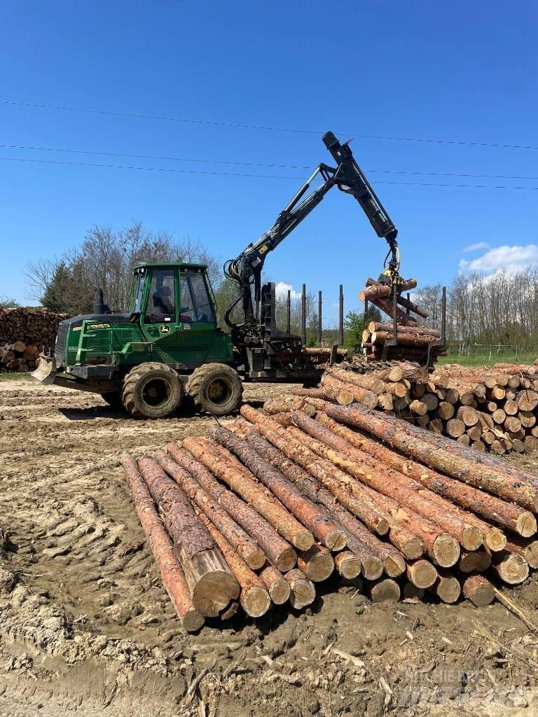 John Deere 1110G Forwarderid