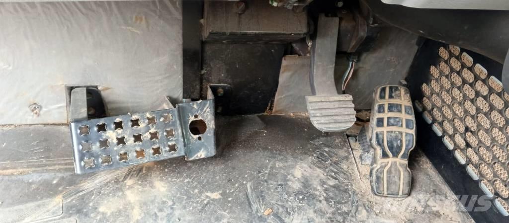 CAT 730 C Liigendraamiga pinnaseveokid