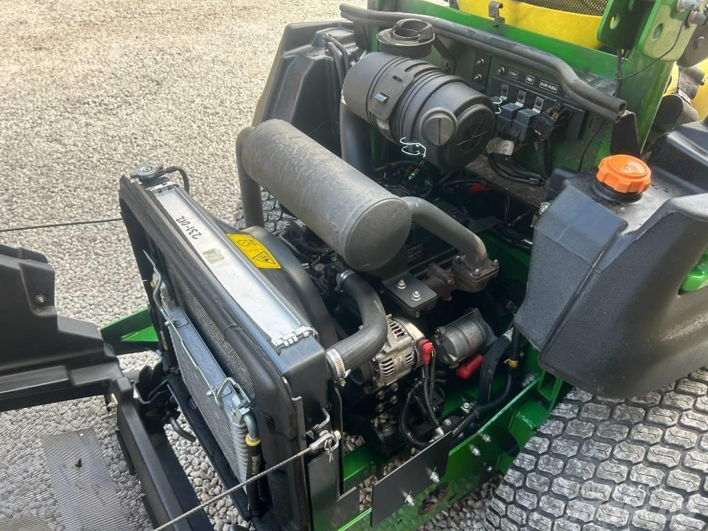 John Deere 997 0 - pöörderaadiuse niidukid