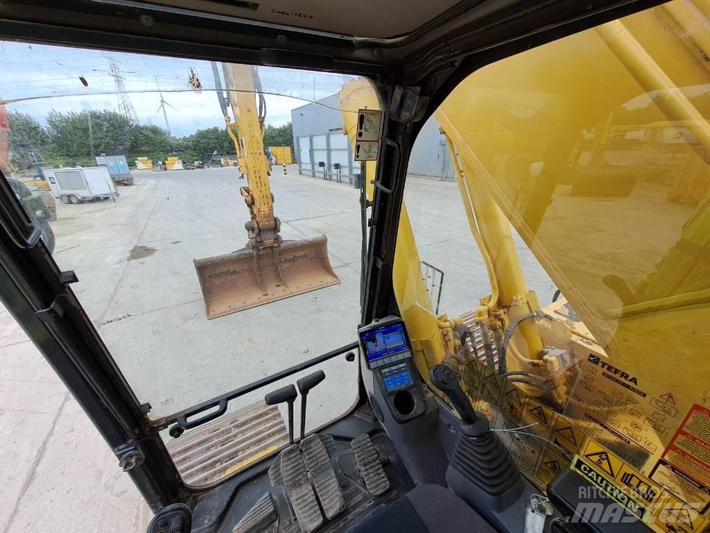 Komatsu HB365LC-3 Roomikekskavaatorid